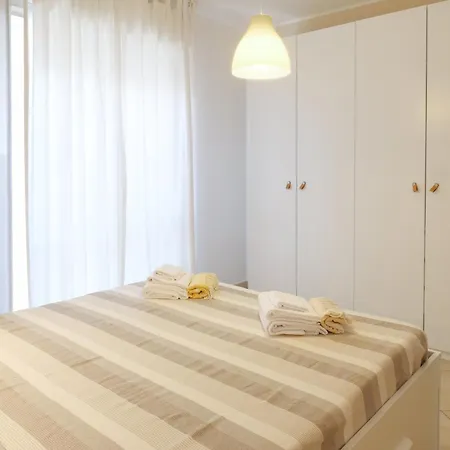 Con Terrazza E Parcheggio Apartment