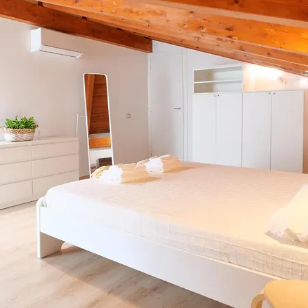 Con Terrazza E Parcheggio Lejlighed Cagliari