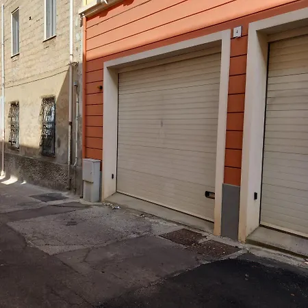 Con Terrazza E Parcheggio *